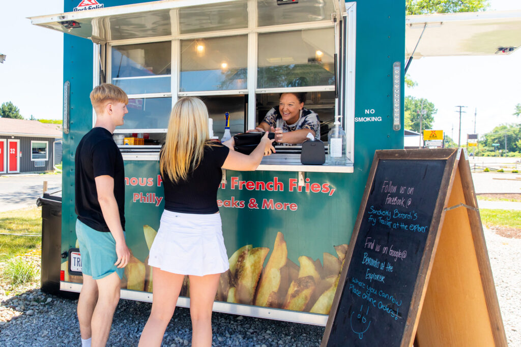 A Foodie's Guide to Sandusky - Berardis Food Truck